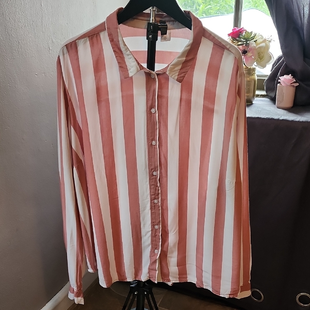 Divided H&M Womans Pink and White Striped Button Shirt XL